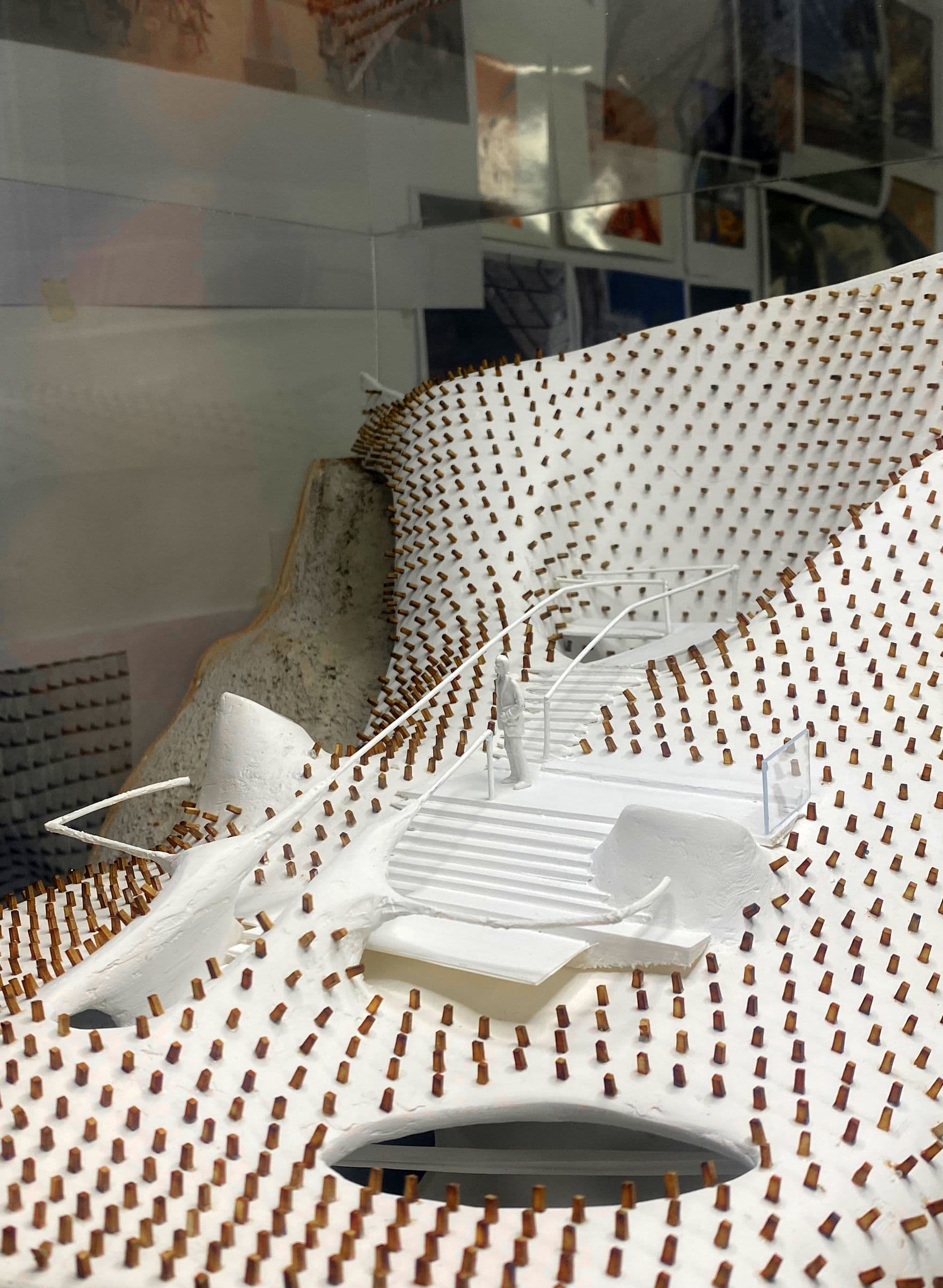 House on the Cliff II, Model, detail